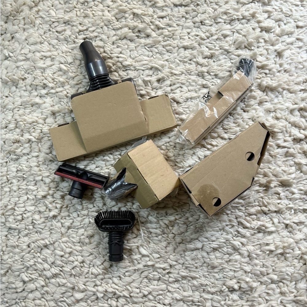 Dyson vacuum accessories lot if 5 new